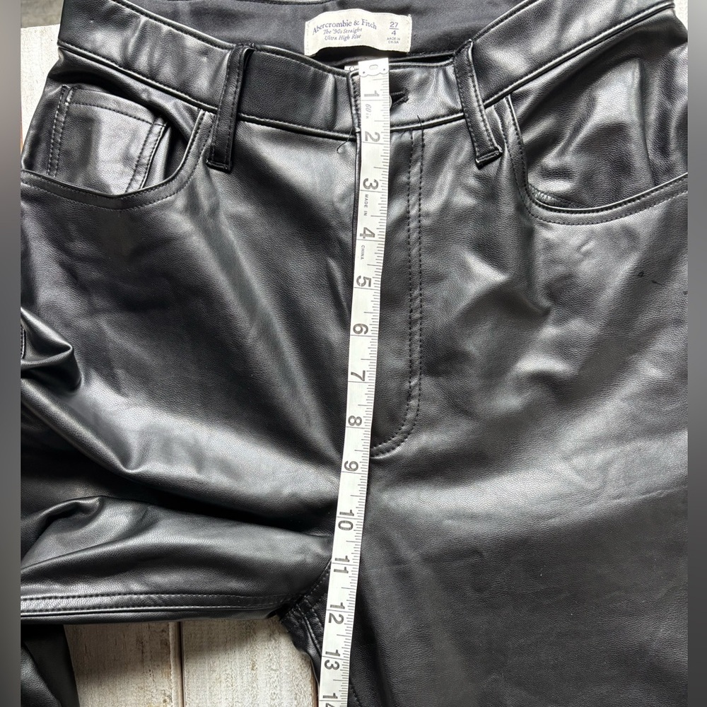 Abercrombie&Fitch 90s Straight Ultra High Rise Curve Love Faux Leather Pants  29 - Picture 4 of 12